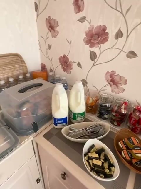 Video of the self-serve breakfast buffet